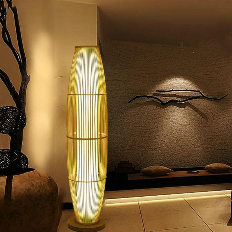 Zylindrische Rattan-Stehlampe Mayora